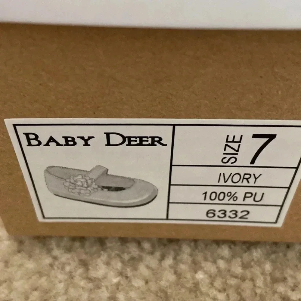 EUC Baby Deer Dress Shoe